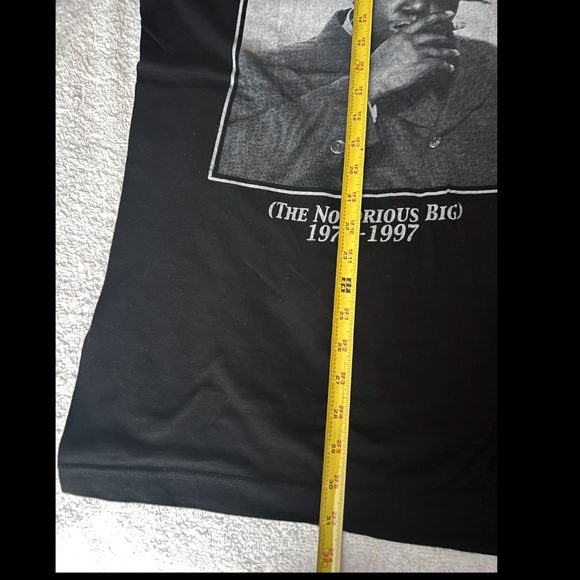 Christopher “Biggie” Wallace Black Graphic T-Shirt, Size Large - Picture 4 of 9